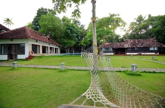 2025-10-19 18_25_35-Shantitheeram - Authentic Ayurveda Treatment, Best Ayurveda Panchkarma Kerala, B